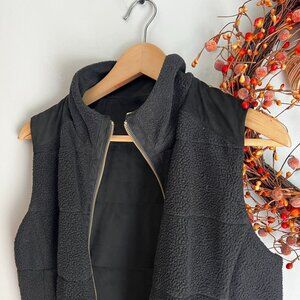 Lily Pulitzer Womens Reversible Vest Golf Suede Sherpa Sporty SMALL Black